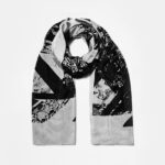 Black light scarf